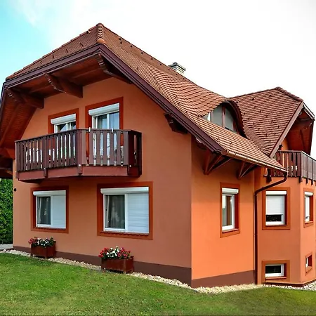 Apartment Laura Apartmanhaz